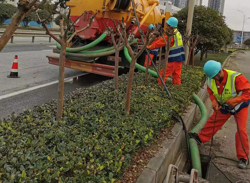 彭场镇市政管道清淤